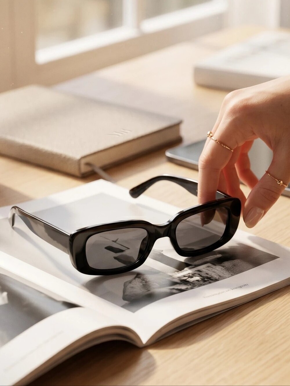 Unisex Black Rectangular Sunglasses - Classic Bold Frame